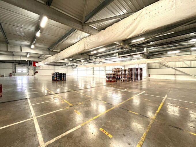 Logistique de 750m&sup2; à 10 235m&sup2; à la location