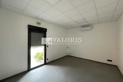 184726750_69_008612_1