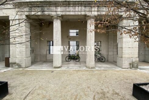 358961893_69_006910_18