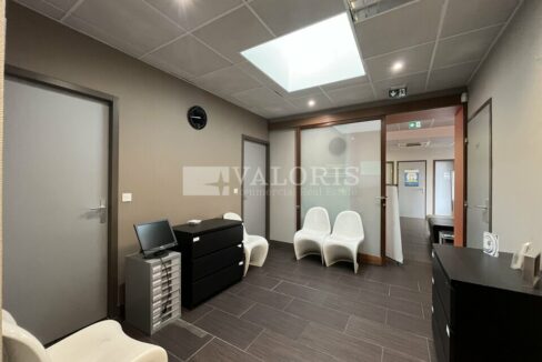 399873869_69_008750_5