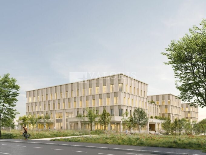 Local d'activit&eacute;s de 2 500m&sup2; à la vente