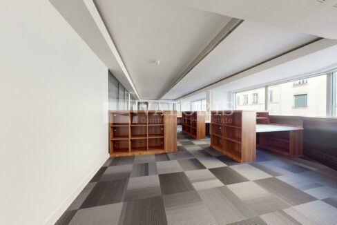 458863141_69_008471_2