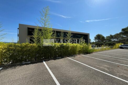 612837931_13_000157_7