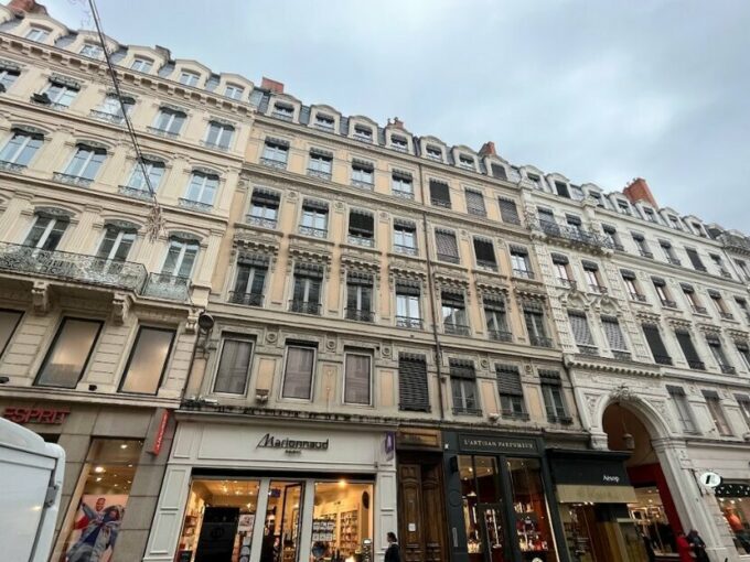 Bureau de 134m&sup2; à la location