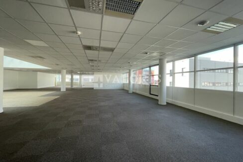 812226823_69_007621_4