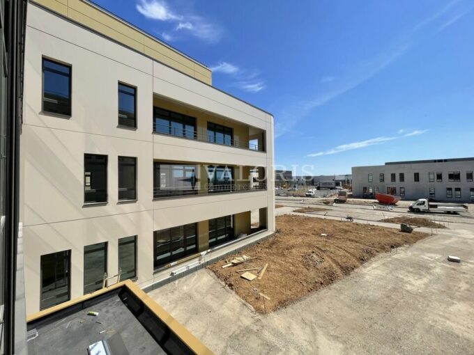 Bureau de 191m&sup2; à 4 193m&sup2; à la location