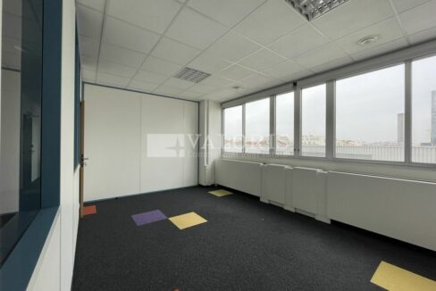 906041145_69_007710_2