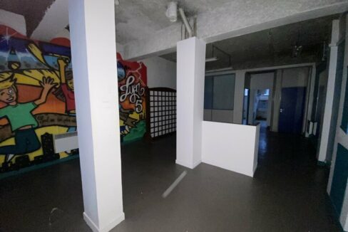 941669804_69_009549_3