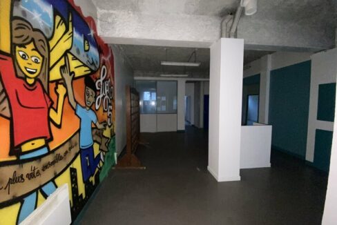 941671796_69_009549_4