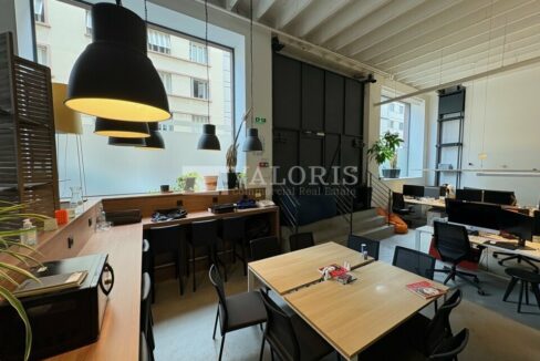 162635518_69_009275_12