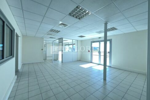 220417862_69_008895_6