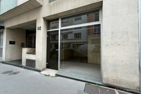 568277218_69_009600_6