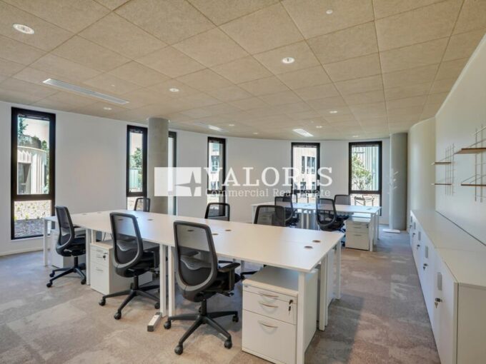 Bureau de 21m&sup2; à 1 293m&sup2; à la location