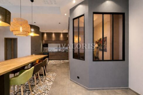 066819240_69_009707_2