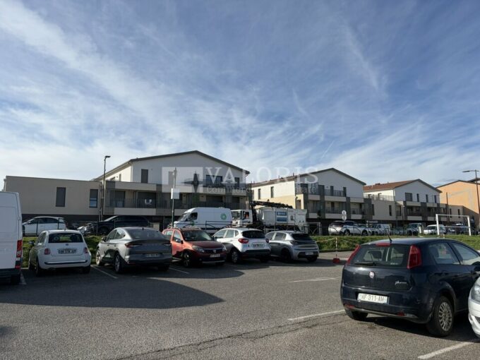 Commerce de 253m&sup2; à la vente