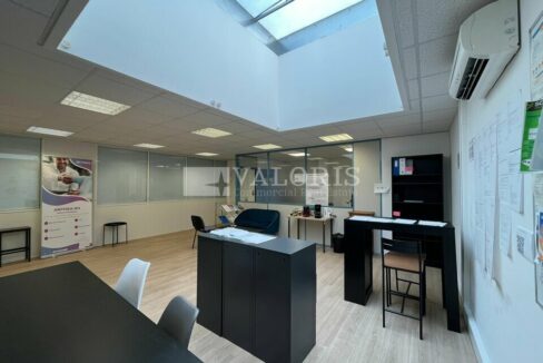 128628971_13_000245_8