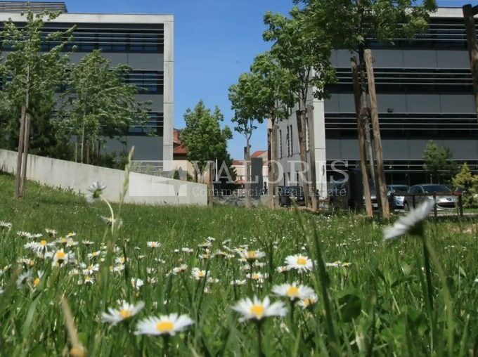 Bureau de 336m&sup2; à la vente