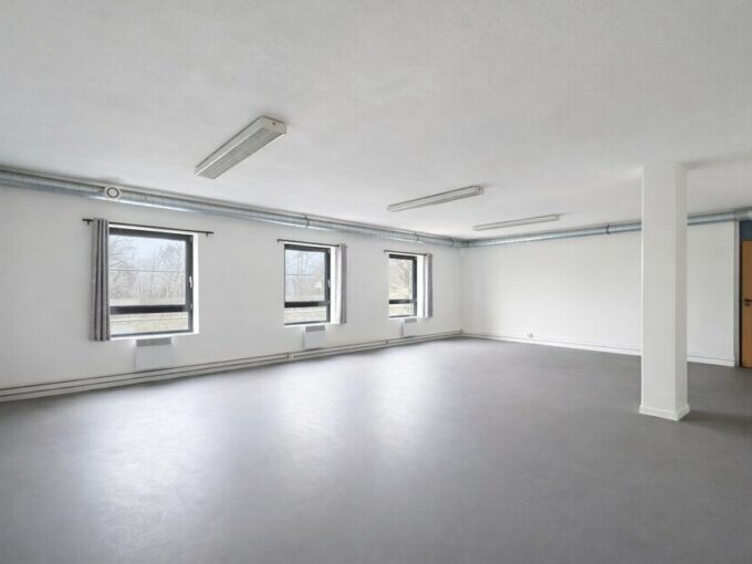 Bureau de 94m&sup2; à 458m&sup2; à la location