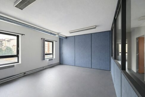 142674031_69_006647_3