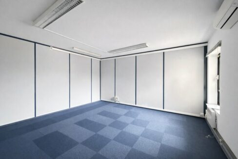 143237557_69_006647_5