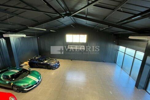 300666549_13_000265_8