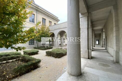 358976007_69_006910_21