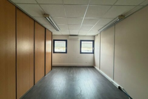 359754922_69_007486_4