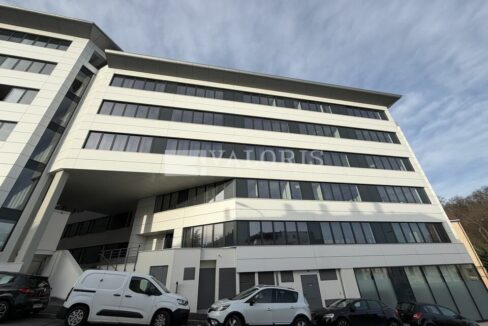 360411573_69_009633_9