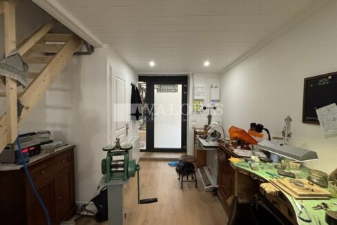 426667934_69_009239_8