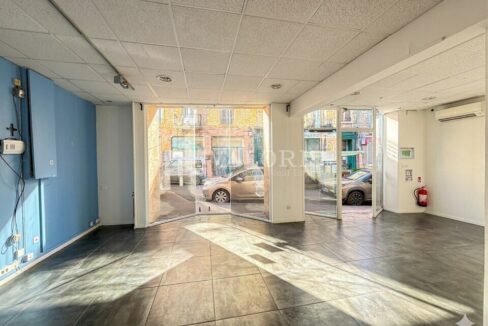 037516444_69_009760_3