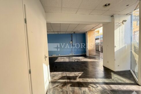 037522472_69_009760_8