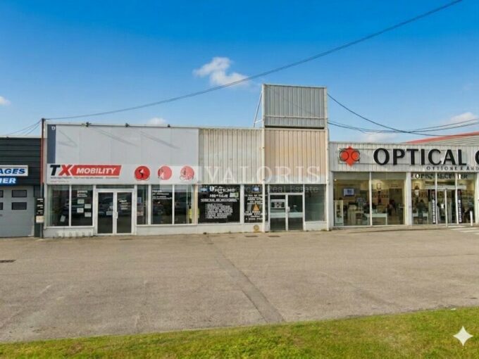 Commerce de 315m&sup2; à la location