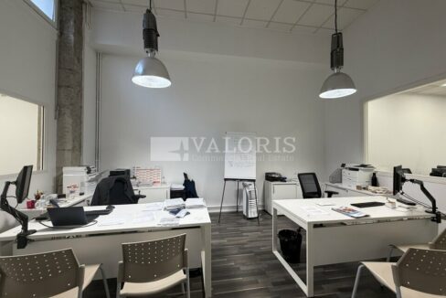 159962419_69_009684_4