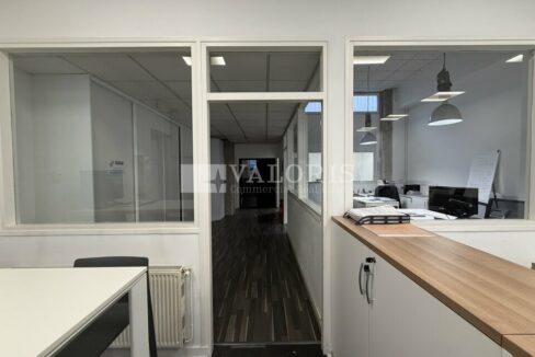 159968371_69_009684_7