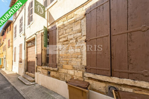 166451588_69_009323_4