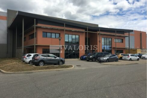 184459553_13_000085_4