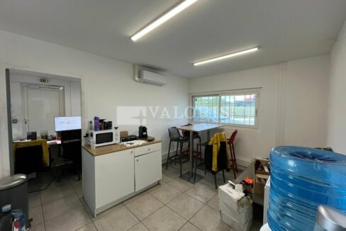 203817834_13_000277_1