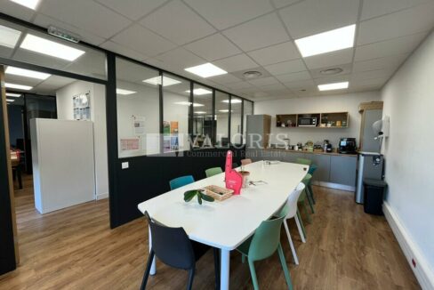 205299082_13_000267_13