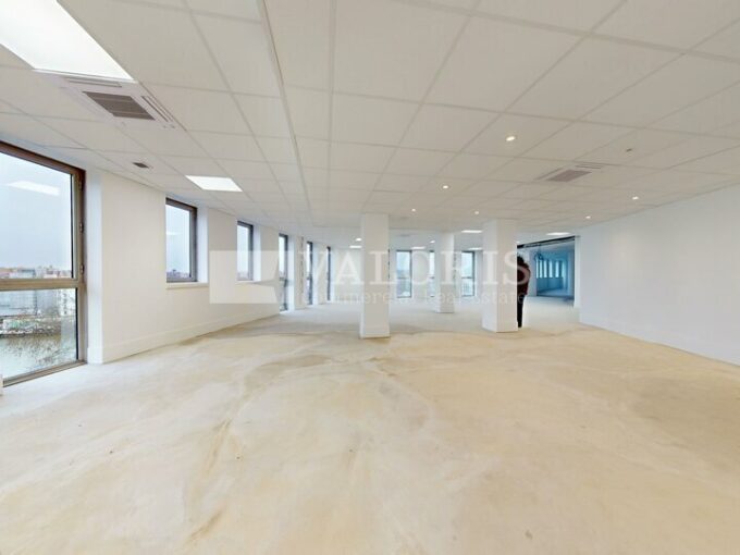 Bureau de 520m&sup2; à la location