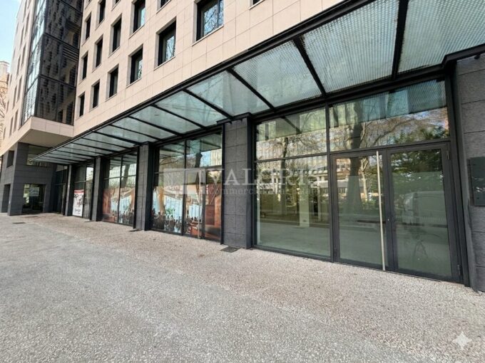 Commerce de 275m&sup2; à la location