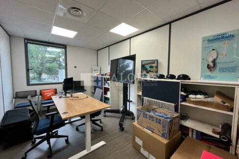 283035365_13_000273_3