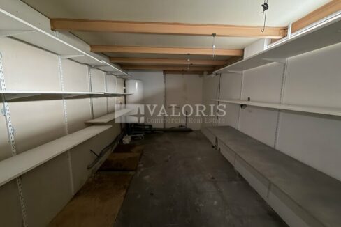 351584198_69_009741_3