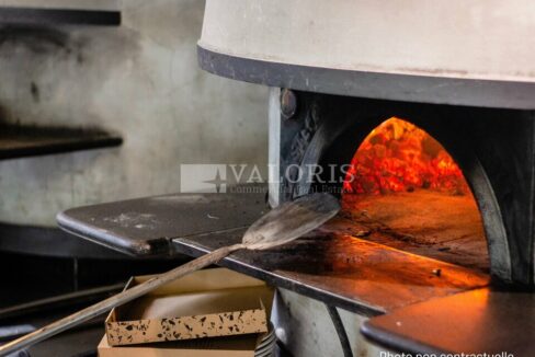 364792444_69_009729_4