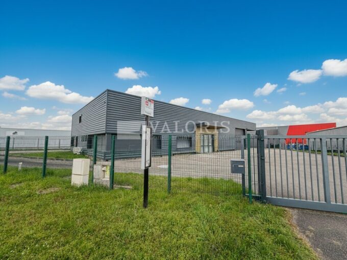 Local d'activit&eacute;s de 550m&sup2; à la location