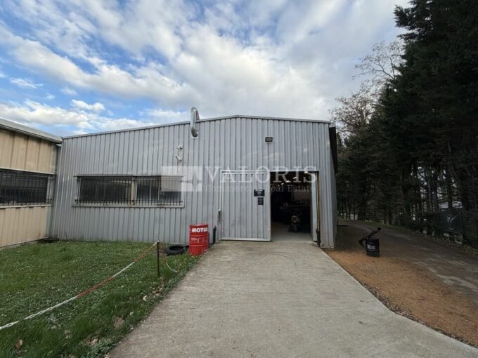 Local d'activit&eacute;s de 1 325m&sup2; à la location