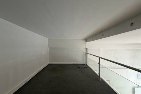 419520890_69_009769_6