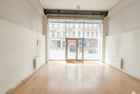 421957050_69_009769_6