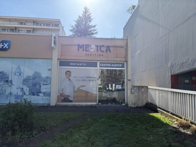 Commerce de 54m&sup2; à la location