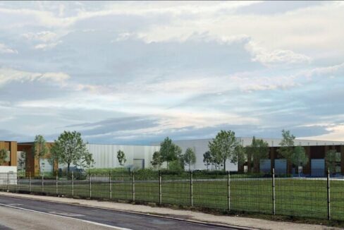 683732779_69_008371_3