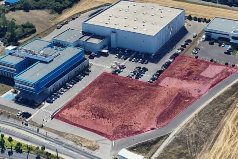 728098327_69_008371_1